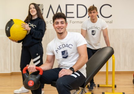 Estudiantes de Deporte de Medac